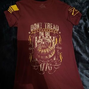 Women’s size M grunt style t shirt